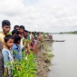 নড়াইলে ড্রেজার দিয়ে নদী থেকে বালু উত্তোলন বন্ধের দাবিতে মানববন্ধন ও বিক্ষোভ