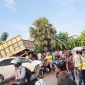 ডুমুরিয়ায় ট্রাকের ধাক্কায় সিএনজি ডোবায়, নিহত ৪